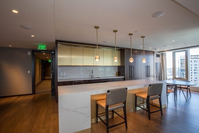 Building Photo - 133 Seaport Blvd