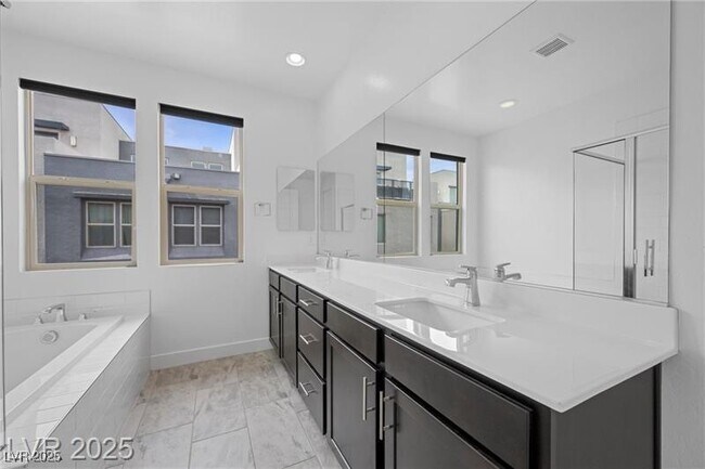 Building Photo - 11325 Gravitation Dr