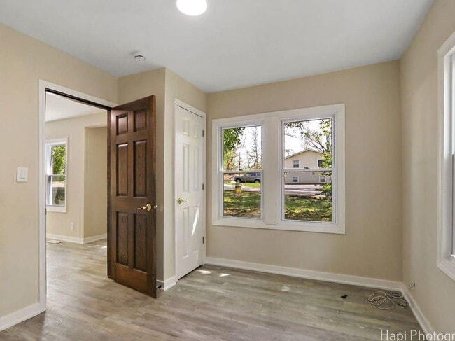 Building Photo - 7702 Oak Rd