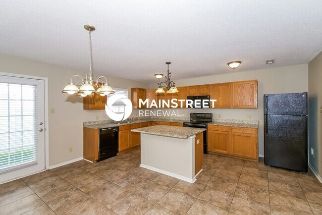 Building Photo - 4 Bedroom Pet-Friendly Home in Franklin, I...