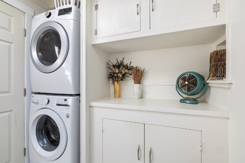 Building Photo - 827A Oneawa St