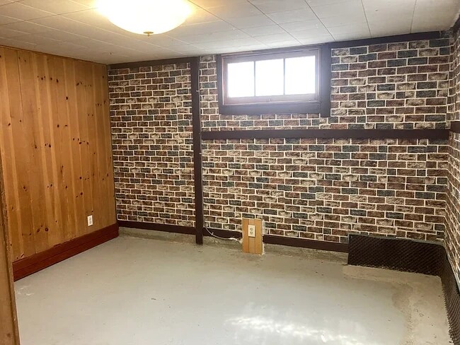 Building Photo - 7737 15th Ave NW