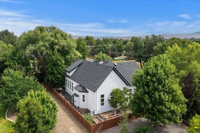 Building Photo - 1155 N Ballantyne Ln