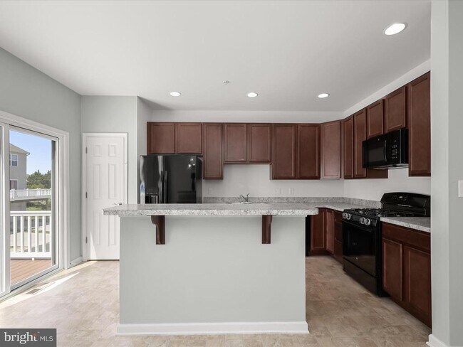 Building Photo - 415 Bodkin St