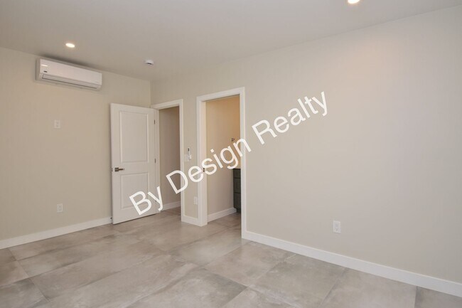 Building Photo - 3 Bed 3 Bath - Built in 2024 - 1/2 Mile to...