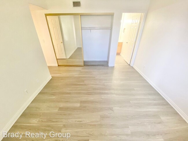 Building Photo - 2 br, 2 bath House - 2978 Juniper Hills #201