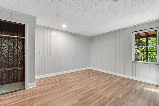 Building Photo - 1515 Northridge Rd