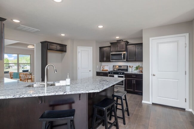 Building Photo - Beautiful 4 Bedroom Rental in Nixa with a ...