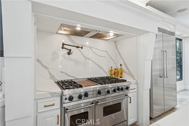 Building Photo - 312 Carnation Ave