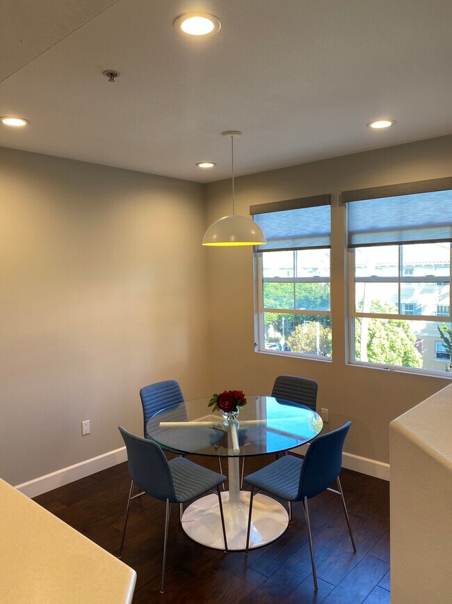 Dining room - 13075 Pacific Promenade