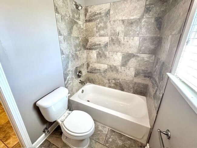 Building Photo - Luxury, Style, Gated Community, 4 Bedroom ...