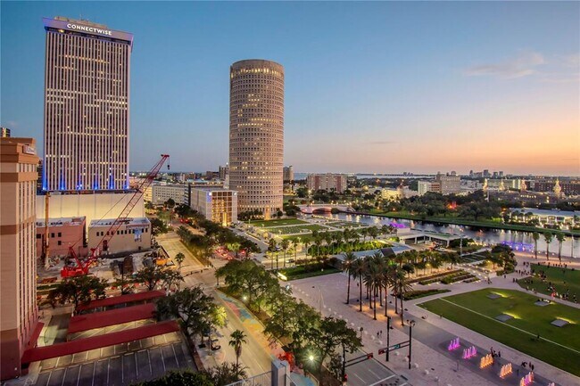 Building Photo - 777 N Ashley Dr