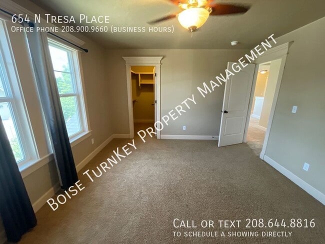 Building Photo - 654 N Tresa Pl