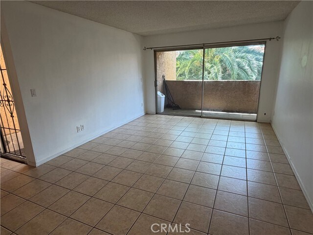 Building Photo - 1101 W Macarthur Blvd