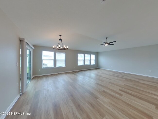 Building Photo - 11430 Tiburon Dr