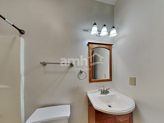 Building Photo - 9940 Wellcroft Ln