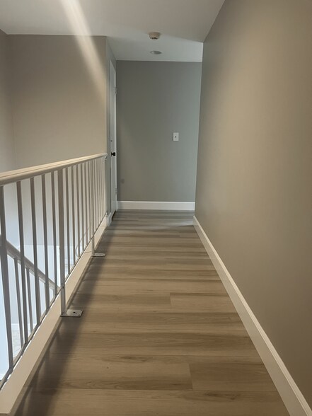 aisle - 13440 Moore St