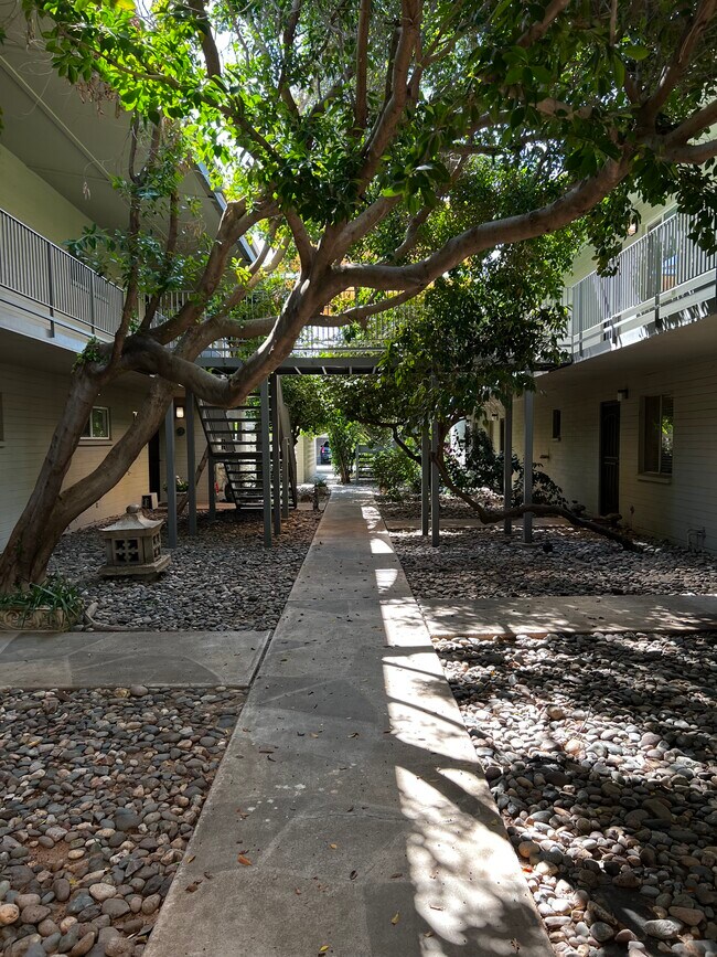 Building Photo - 1107 W Osborn Rd
