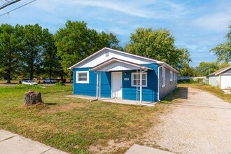 Building Photo - Updated 3 Bedroom Home for Rent! Large Yard and Freshly Remodeled!