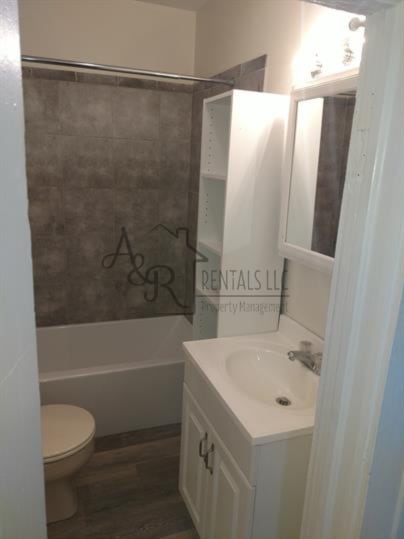 Building Photo - 904 S Locust St