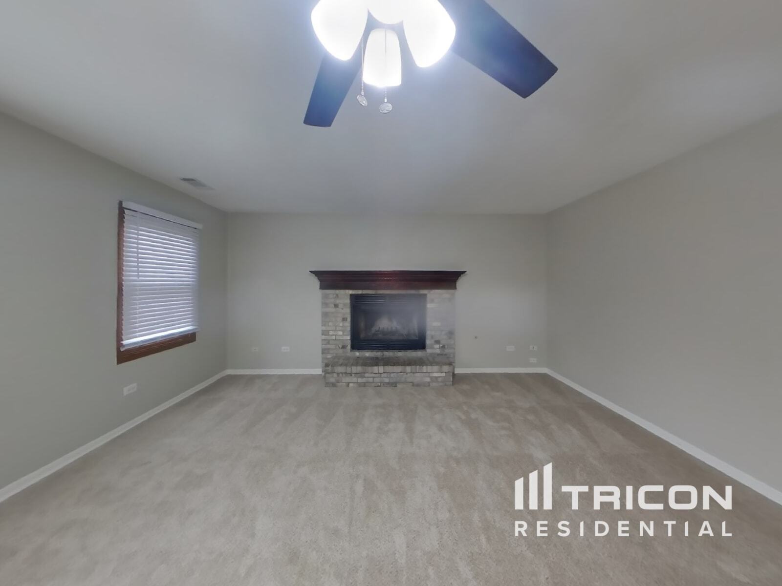 Building Photo - 1414 Lakewood Dr