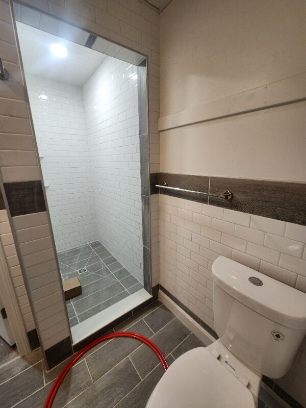 Building Photo - 151 S Main St