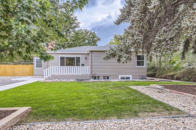 Building Photo - Wonderful West Old Town Home! A must see! ...