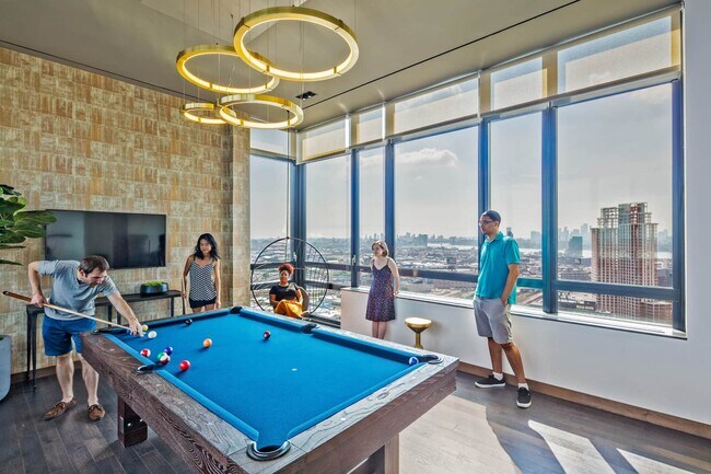 Building Photo - 4428 Purves St