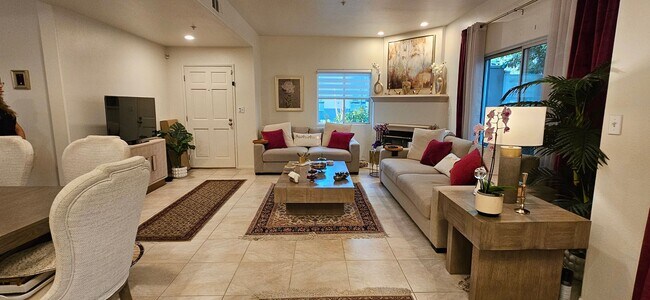 Primary Photo - Charming 3-Bedroom Townhome in Prime Pasad...