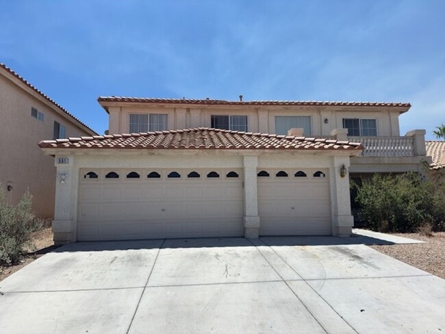 Primary Photo - LARGE Spacious 5 Bedroom Single Family Home!!