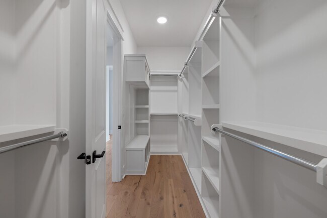 Building Photo - 1201 Askew Trl