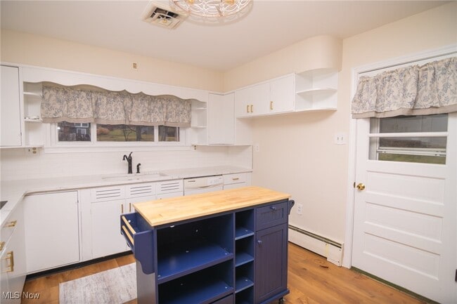 Building Photo - 134 Carroll Dr