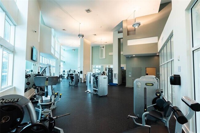 Building Photo - 1900 N Bayshore Dr