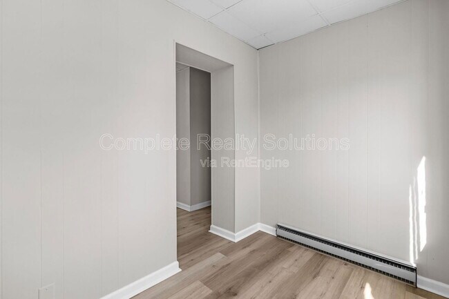 Building Photo - 5300 Bancroft Ave