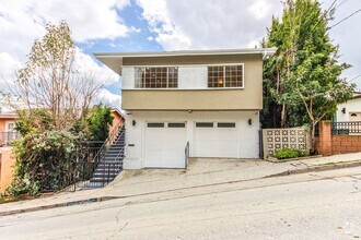 Building Photo - 6046 Delphi St