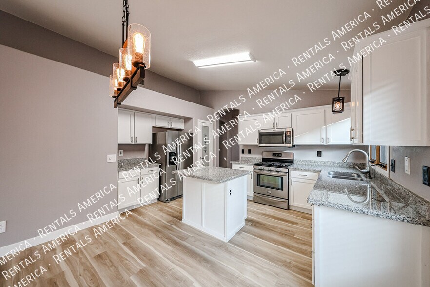 Building Photo - 133 W Muriel Dr