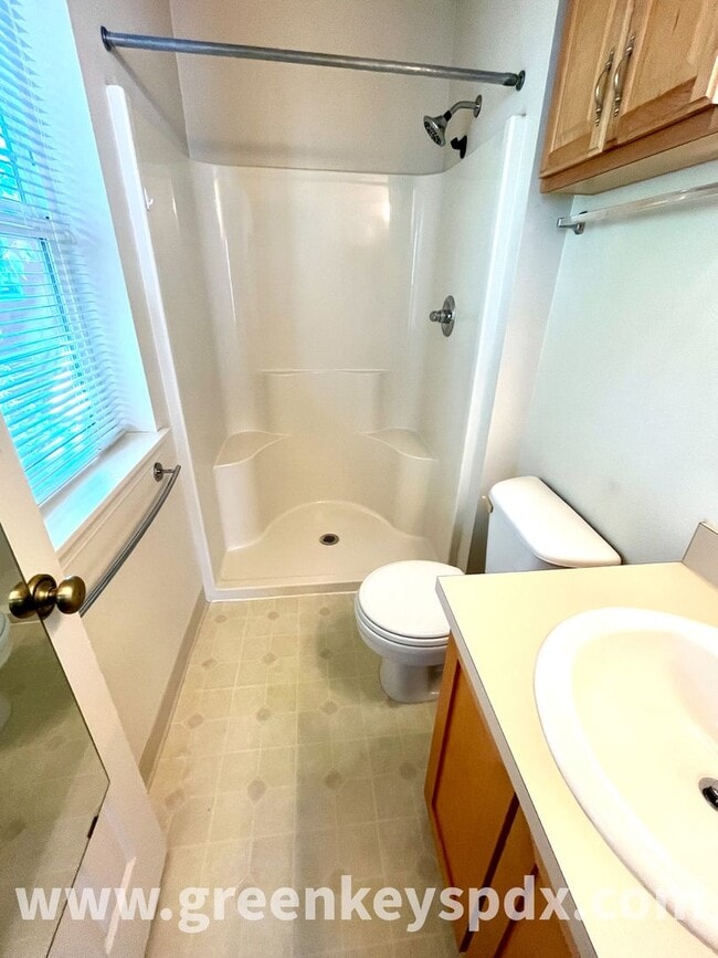 Building Photo - 3 Bedroom, 2.5 Bathroom Townhouse in N Por...