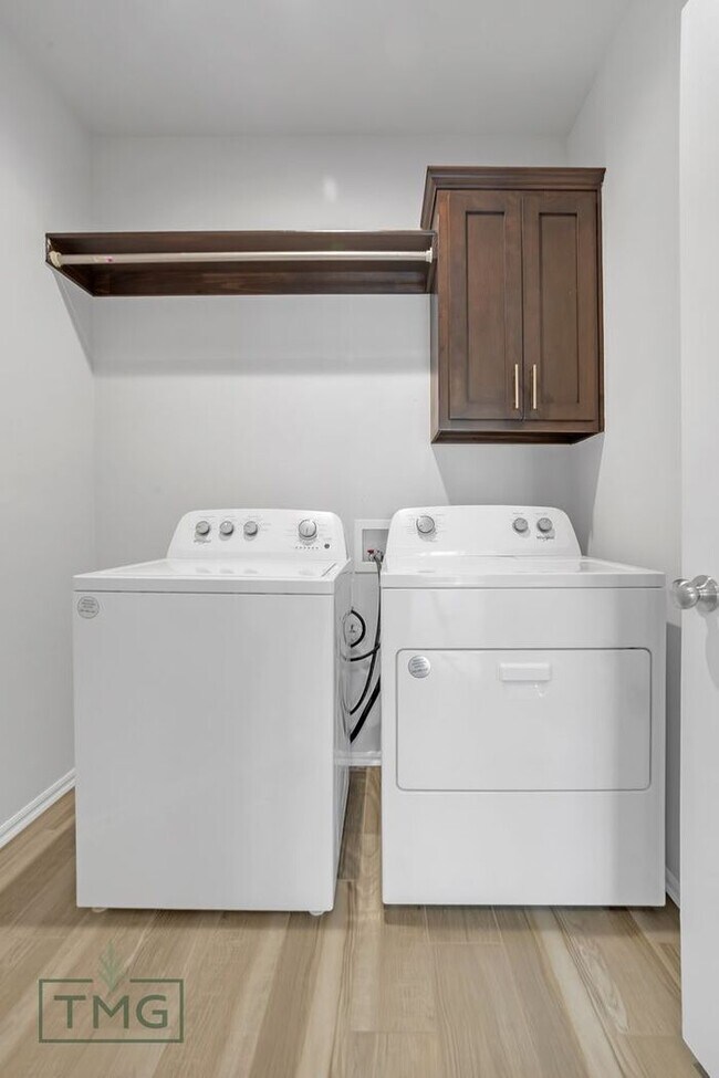 Building Photo - Move In Specials! Lincoln: Your New Home in Owasso with Modern Elegance