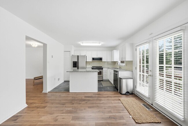 Building Photo - 46733 Woodmint Terrace