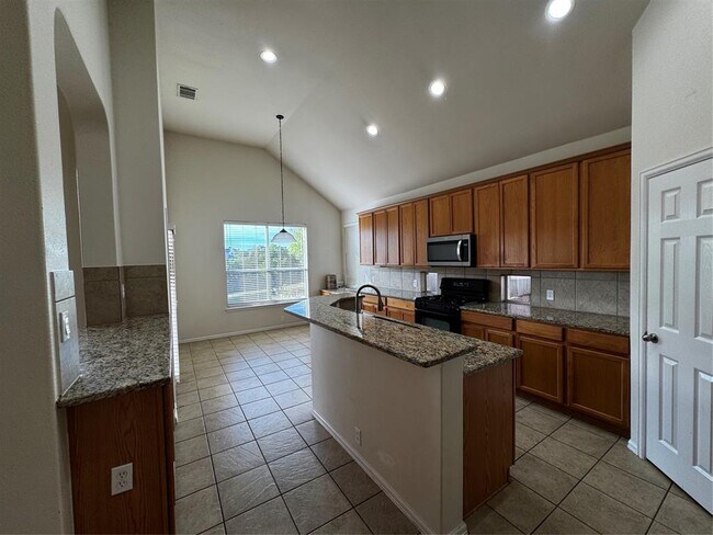 Building Photo - 136 Wild Plum Way