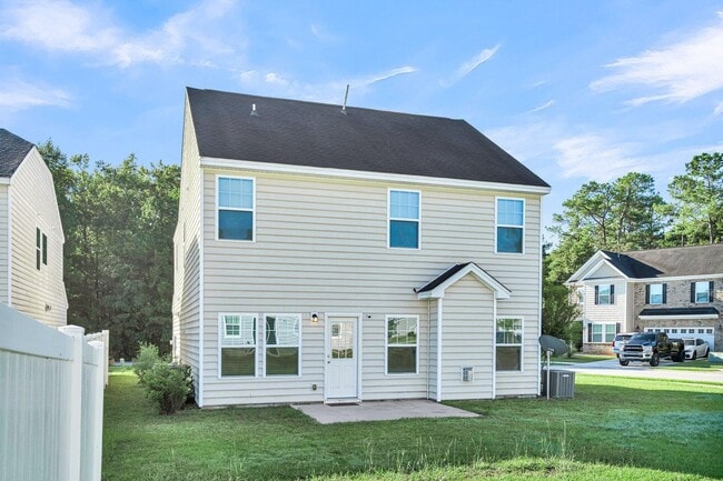 Building Photo - 139 Blackwater Way