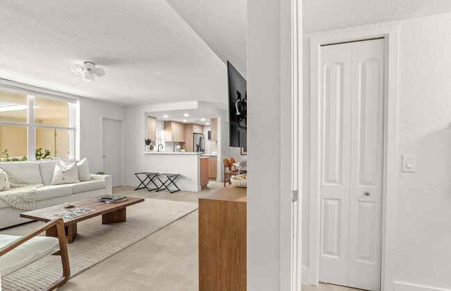 Building Photo - 5200 N Ocean Blvd