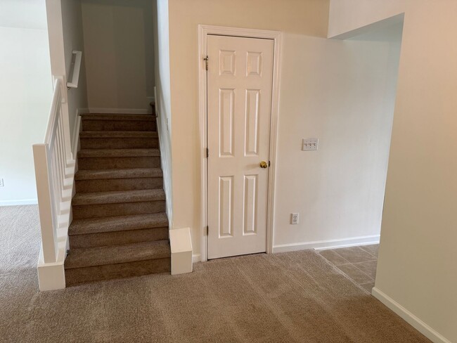 Building Photo - Townhouse in Townes at Buckwalter