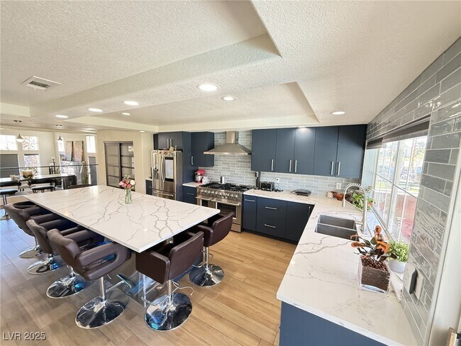 Building Photo - 2433 Antler Point Dr