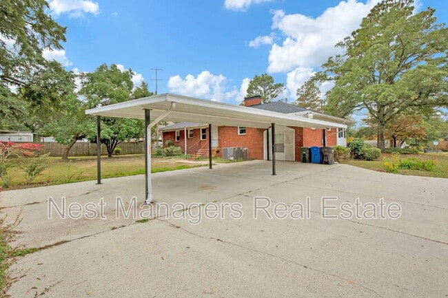 Building Photo - 301 Fairfield Rd