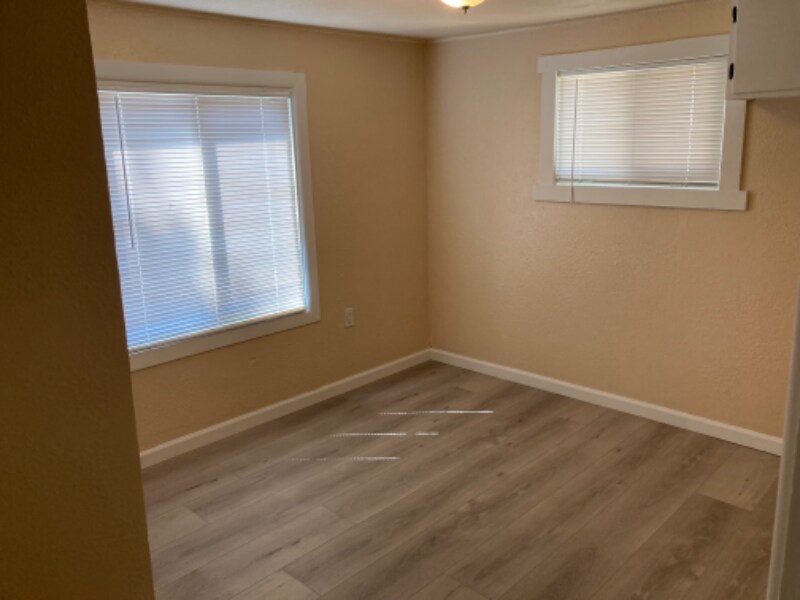 Building Photo - 3207 Hilyard Ave