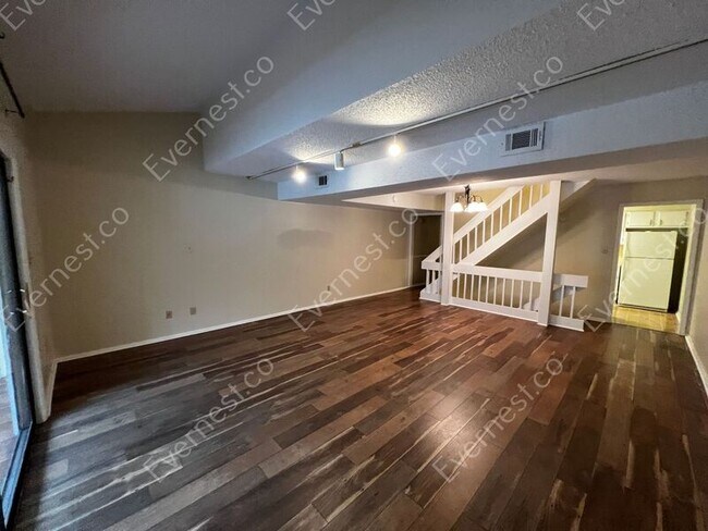 Building Photo - 604 Running Brook Rd