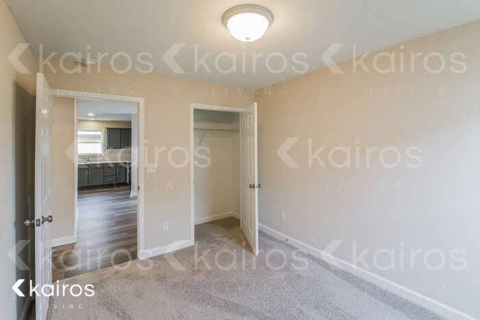 Building Photo - 158 Wexford Way