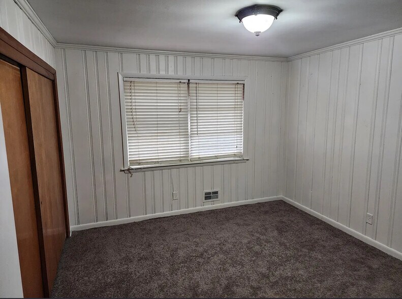 Building Photo - 2695 Davidson Dr