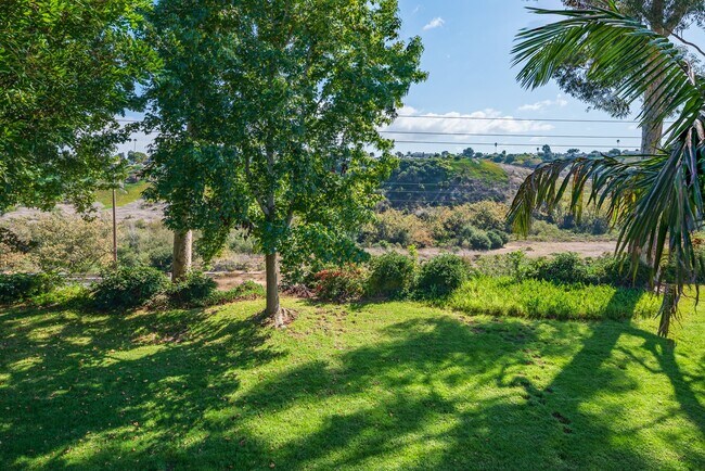 Building Photo - 4015 Camino Lindo